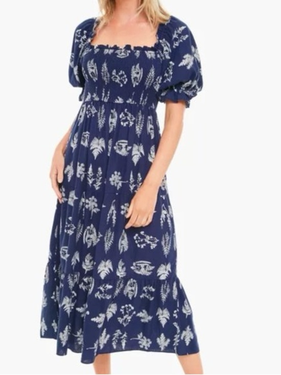Tuckernuck Dresses & Skirts - Pomander Place Tuckernuck Beaufort Botanical Hannah Dress Smocked Midi size S